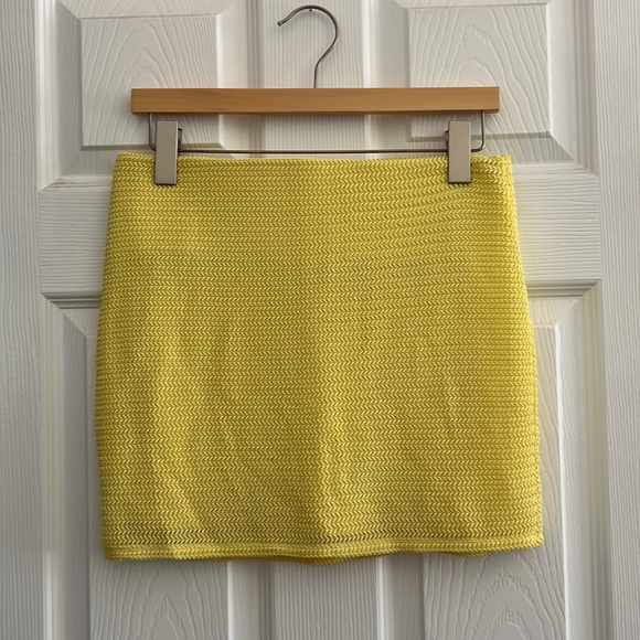 BCBGeneration Textured Mini Skirt - Picture 8 of 8